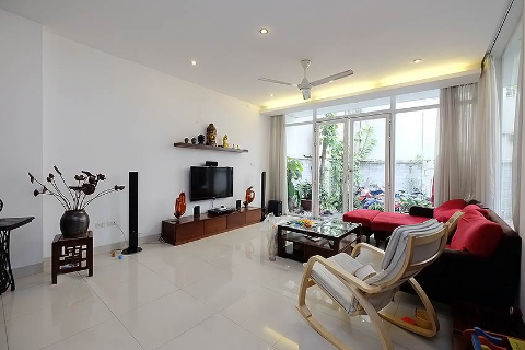 Unique modern 3-bedroom triplex apartment for rent in Hai Ba Trung, near Vincom Center