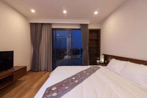 Stunning 2 bedroom apartment with great lake views for lease in Hai Ba Trung, Hanoi