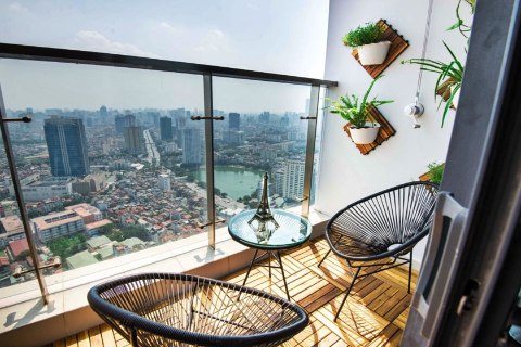 Modern 2 bedroom apartment on high floor for rent in Vinhomes Metropolis Complex, Ba Dinh, Hanoi