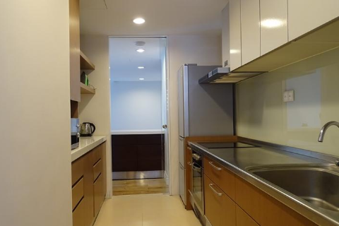 Modern & bright 2 bedroom apartment for rent in Hoang Thanh Tower, Hanoi
