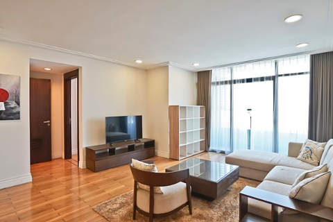 Charming 2 bedroom apartment for rent in Hoang Thanh tower, Hai Ba Trung, Hanoi