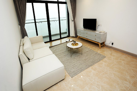 Spectacular 03 apartment with  Lake view for lease in Sun Grand City.