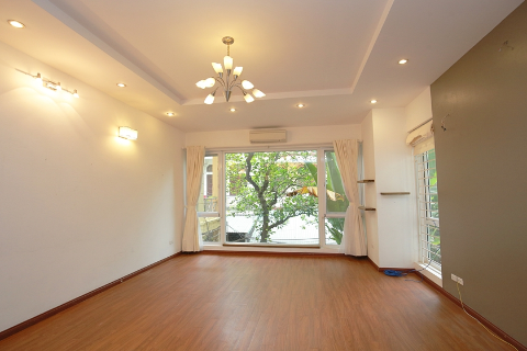 Good quality house with 4 bedrooms, 4 private bathrooms for lease in Dang Thai Mai, Tay Ho