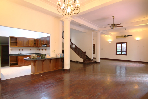 Spectacular 5 bedroom villa for rent in To Ngoc Van, close to West Lake
