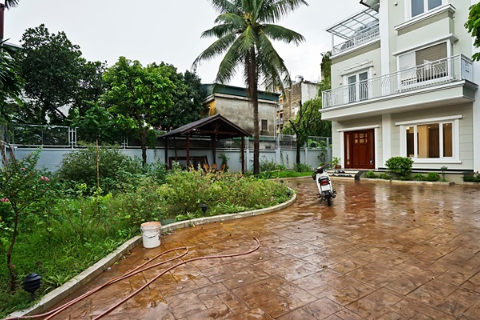 Big Garden House to rent in Long Bien, near Lycée Francais Alexandre Yersin school