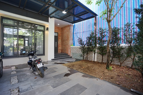 Modern and spacious 5 bedroom villa with garden for rent in Starlake, Tay Ho, Hanoi