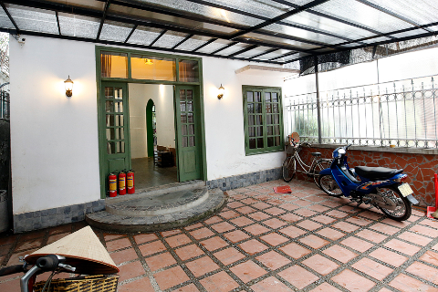 Beautiful house with 4 bedrooms and spacious garden for rent in Tay Ho, Hanoi