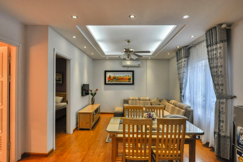 Beautiful 1 bedroom apartment with good quality furniture for lease in Dong Da