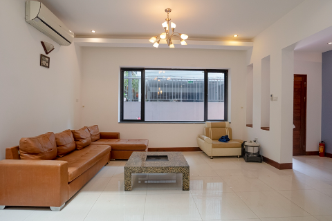 Nice house with 4 bedrooms and 4 private bathrooms for rent on Tay Ho street