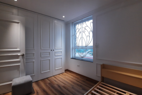 Spacious 03 bedroom apartment for rent in Long Bien, near Francais Alexandre Yersin