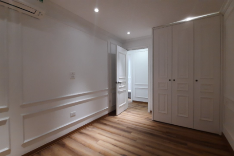 Spacious 03 bedroom apartment for rent in Long Bien, near Francais Alexandre Yersin