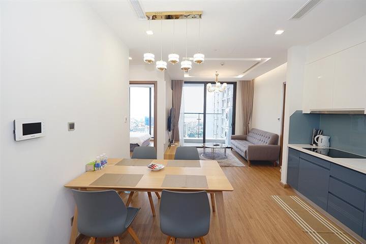 Elegant 2 bedroom apartment with open views for rent in Vinhomes Metropolis, Lieu Giai