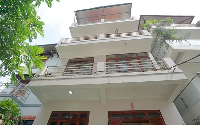 Tay Ho house for rent with 4 bedrooms, 4 private bathrooms, garden, balcony and terrace
