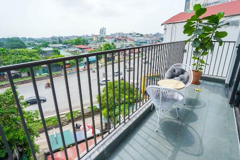 Brand new apartment with 2 bedrooms for rent on Xuan Dieu Street, Tay Ho