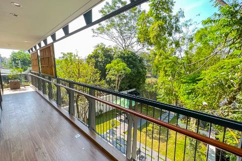 Modern 3-bedroom lake view apartment for rent with spacious balcony in Au Co streets, Tay Ho