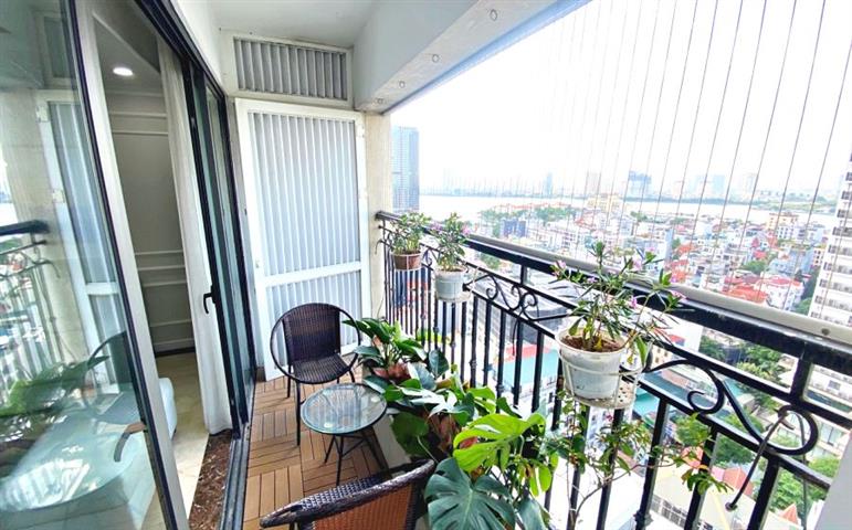 Modern furnished 3-bedroom apartment for rent in luxury apartment D