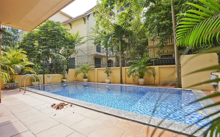 Gorgeous 4 bedroom villa with outdoor swimming pool for rent in Tay Ho