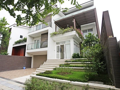 Stunning and modern style with big garden 5 bedroom villa for rent at Q block, Ciputra