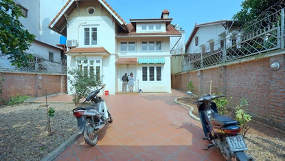 Semi furnished with big garden 4 bedroom house for lease on Au Co street, Tay Ho