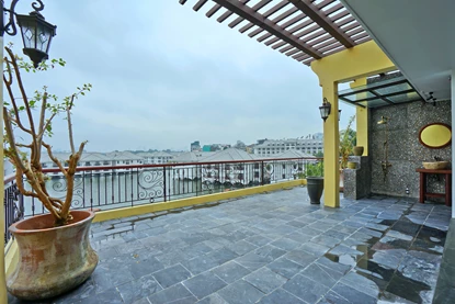 High end quality, Well designed 4 bedroom villa for rent with lake view on Tu Hoa, Tay Ho