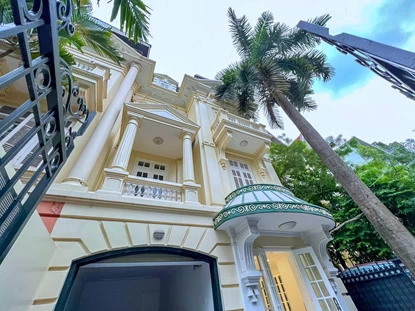 Beautiful house for rent with 4 bedrooms with terrace on Au Co street, Tay Ho