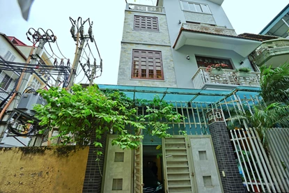 Warmly house with wooden floor 4 bedroom house for rent on Au Co, Tay Ho