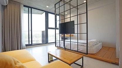 Lake views & modern 1 bedroom apartment for rent in Ho Ba Mau, Hanoi