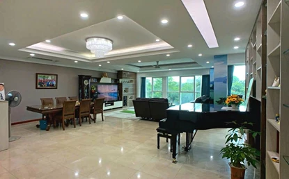 Luxurious and well-designed 4 bedroom apartment for rent at L1 building, Ciputra, Tay Ho