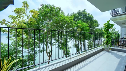 Modern Lake View Apartment with 2 Bedrooms on Nhat Chieu St., Tay Ho