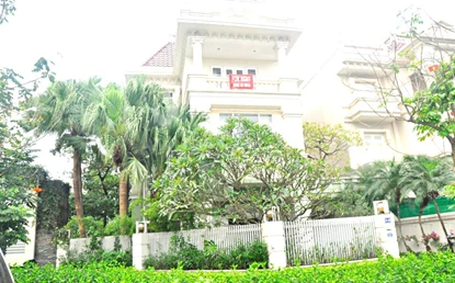 Fully furnished 5 bedroom villa with garden for lease now at Ciputra, Tay Ho