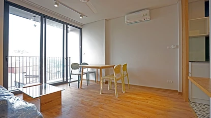 Modern and Attractive 2-Bedroom Apartment by Ba Mau Lake, Hai Ba Trung