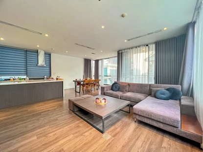 Green view and modern 2 bedroom serviced apartment for rent on To Ngoc Van, Tay Ho