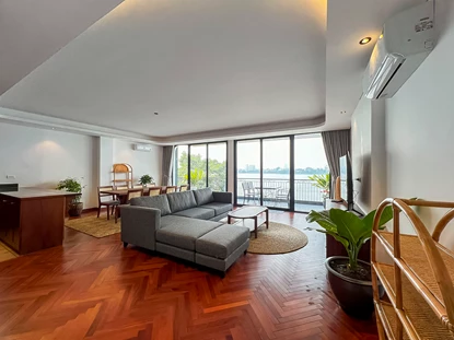 Amazing lake view 3 bedroom apartment for rent now at Dang Thai Mai, Tay Ho
