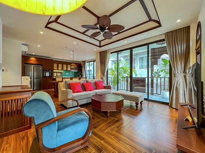 Must See an elegant 3 bedroom apartment for lease now at center of Tay Ho, To Ngoc Van st