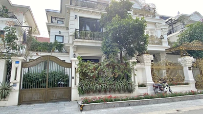 04-bedroom villa with modern furnishings in C Block Ciputra, Tay Ho