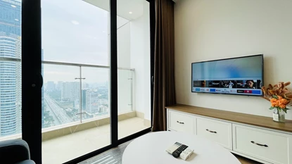 Sky-High Serenity: Your Cozy 1-Bedroom Escape at Vinhomes Skylake