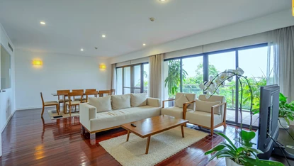 Lakeside 3-Bedroom Apartment with a Private Swimming Pool and Gym on Thanh Nien St., Tay Ho
