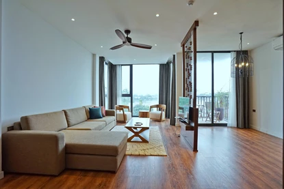 Spacious 3-bedroom apartment with a LAKE VIEW on Xom  Chua St., Tay Ho