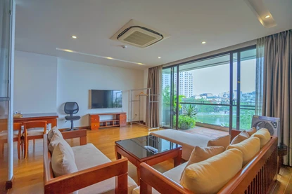 LAKE VIEW 2-Bedroom Apartment for Rent on Xuan Dieu St.