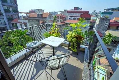 New and bright 1 bedroom apartment for rent in Xuan Dieu, Tay Ho