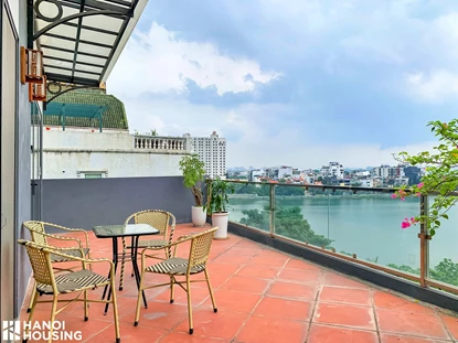 タイホーのスアンディウ通りにある、2 ベッドルームのレイクビュー アパートメントを賃貸します。