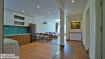 Lake view 2 bedroom apartment for lease on Xuan Dieu street, Tay Ho