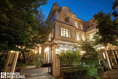 Garden Villa for Rent in Ciputra near Unis International School