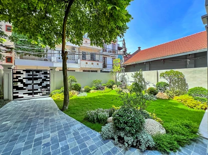 Unique 2-bedroom House with Huge Garden Space on Au Co Street, Tay Ho