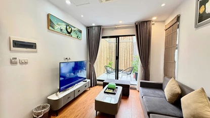 Modern 2 bedroom apartment with balcony and garden for rent on Linh Lang, Ba Dinh