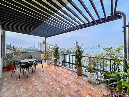 Expansive 3 Bedroom Apartment with great lake view in Xuan Dieu, Tay Ho