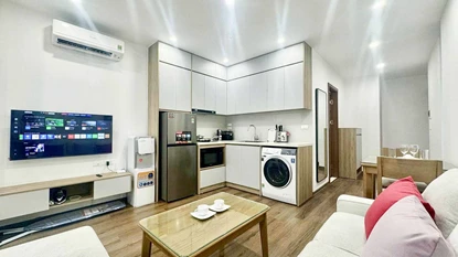 Lovely 1 bedroom apartment on Huynh Thuc Khang, Dong Da