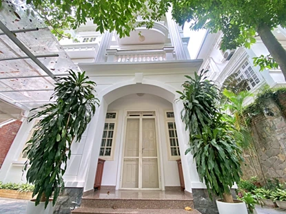 Stylish 5 bedroom villa with private yard in Ciputra, Tay Ho