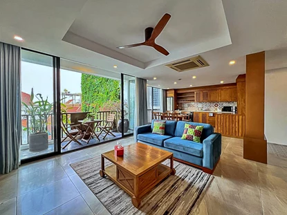 Tropical 2-bedroom apartment with local view in Tay Ho