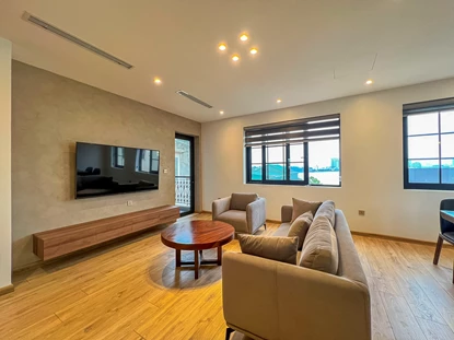 Lake View and Modern 2-Bedroom Apartment on Yen Phu Street